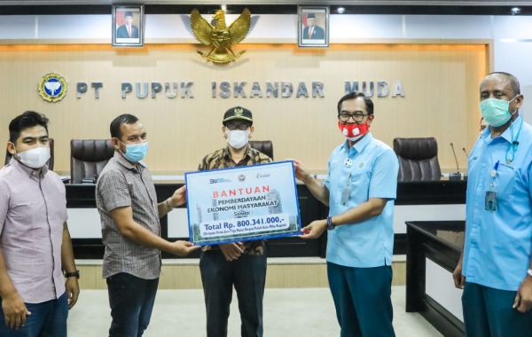 PIM Serahkan Bantuan Senilai Rp800.341.000,- untuk Pemberdayaan Masyarakat serta Perlengkapan Kantor Muspika Dewantara